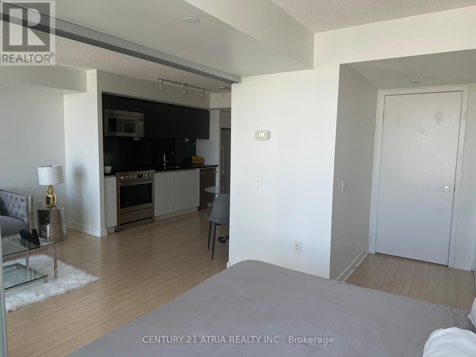 2310 - 85 Queens Wharf Road, Toronto (Waterfront Communities), Ontario  M5V 0J9 - Photo 15 - C12337873