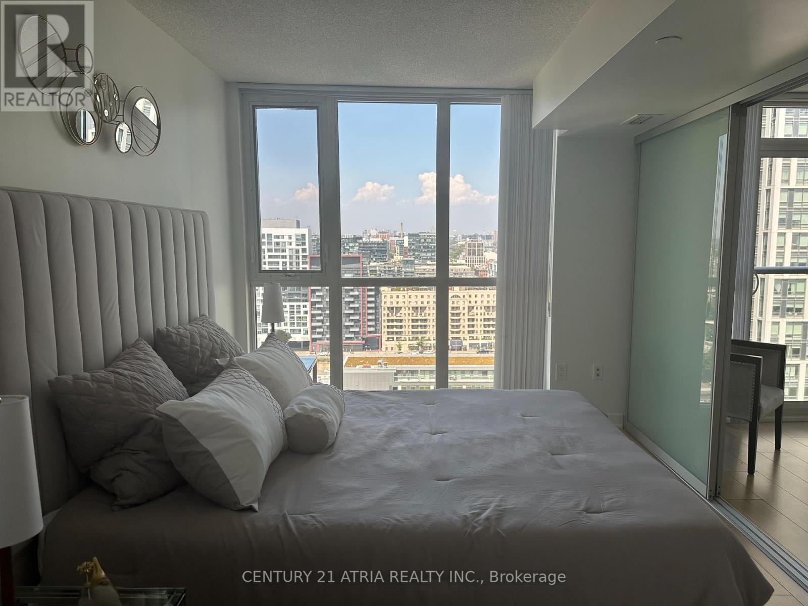 2310 - 85 Queens Wharf Road, Toronto (Waterfront Communities), Ontario  M5V 0J9 - Photo 16 - C12337873