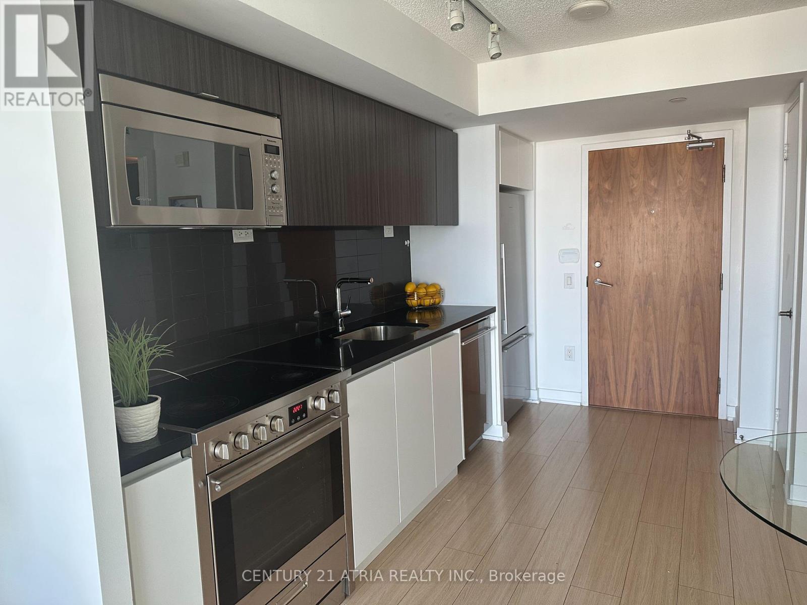2310 - 85 Queens Wharf Road, Toronto (Waterfront Communities), Ontario  M5V 0J9 - Photo 4 - C12337873