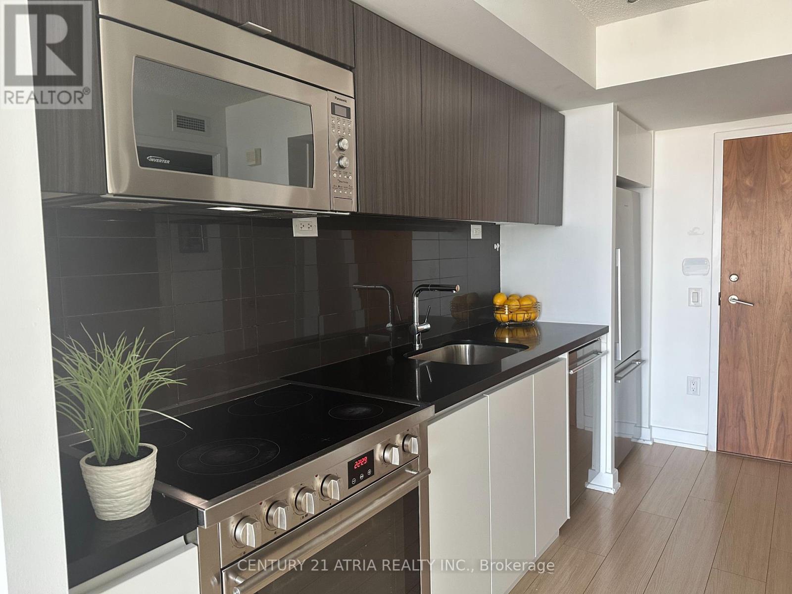 2310 - 85 Queens Wharf Road, Toronto (Waterfront Communities), Ontario  M5V 0J9 - Photo 5 - C12337873