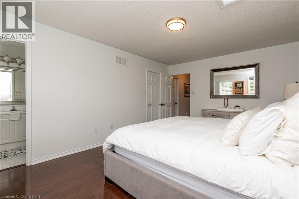 203 Gatwick Drive, Oakville, Ontario  L6H 6T6 - Photo 18 - 40759254