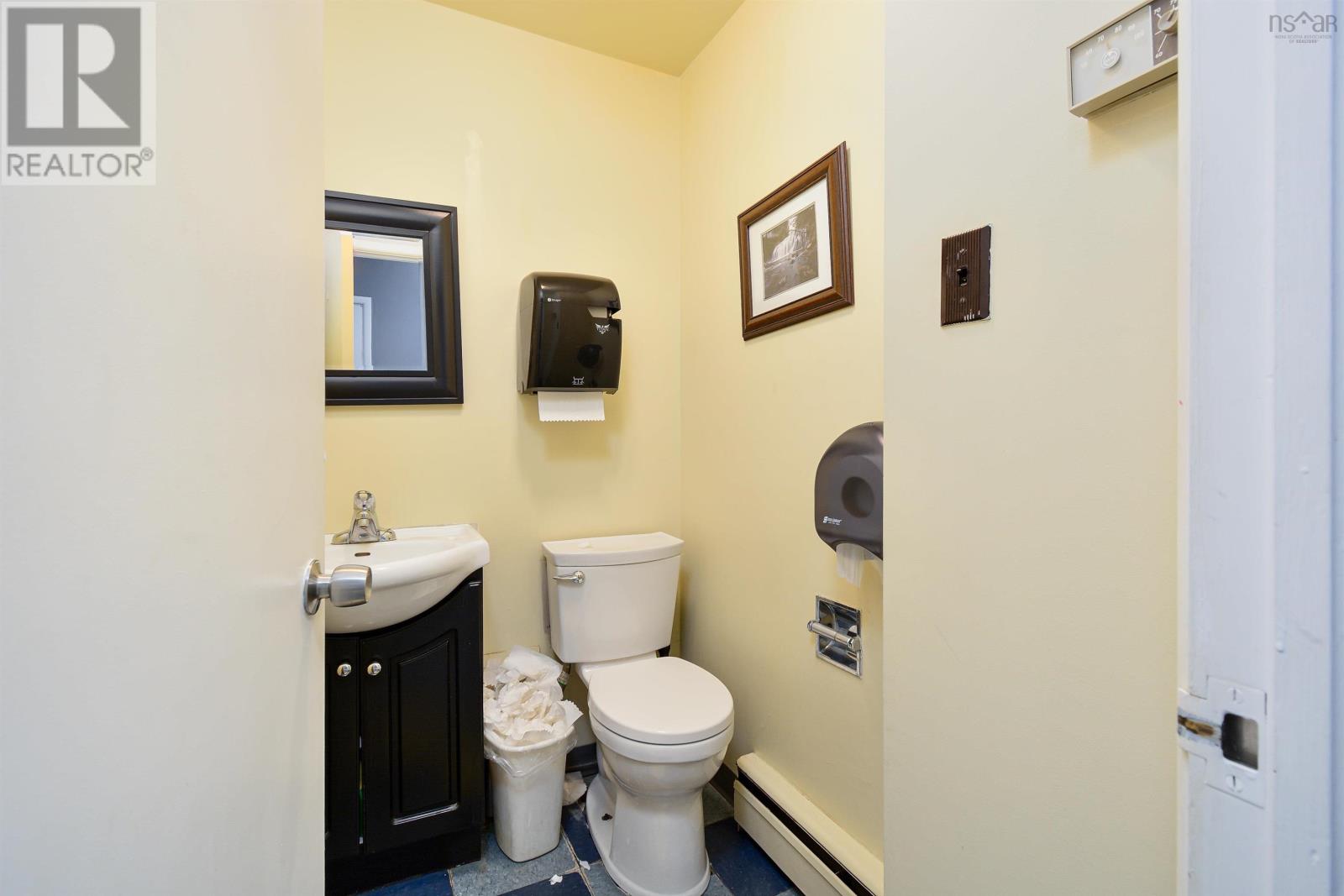 50 Dorchester Street, Sydney, Nova Scotia  B1P 5Z1 - Photo 34 - 202505341