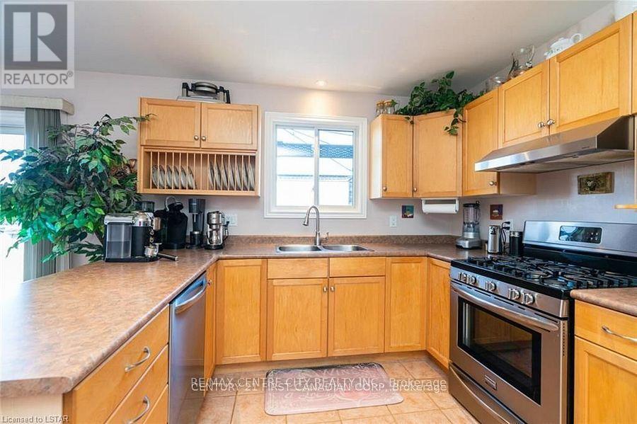 79 Donker Drive, St. Thomas, Ontario  N5P 4L2 - Photo 15 - X12337906