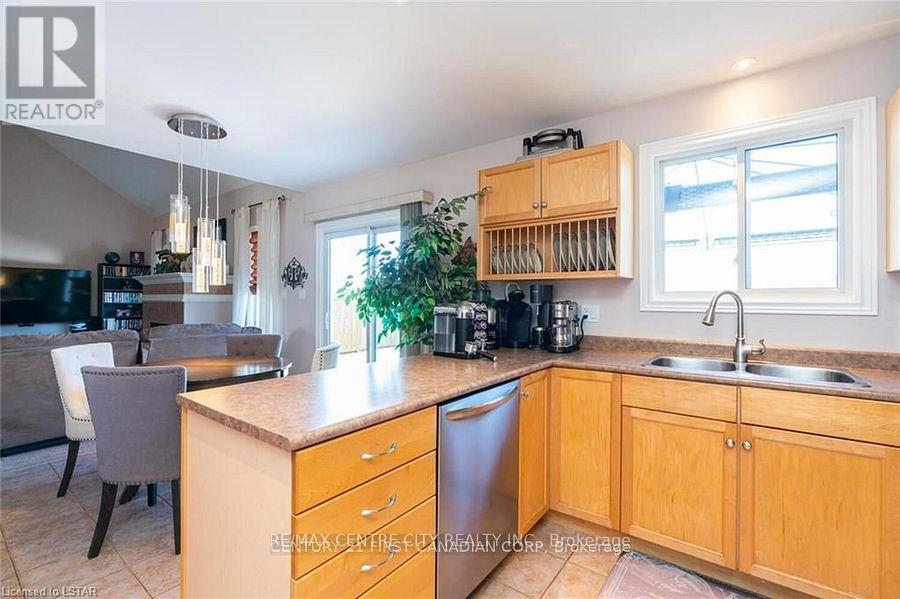 79 Donker Drive, St. Thomas, Ontario  N5P 4L2 - Photo 16 - X12337906