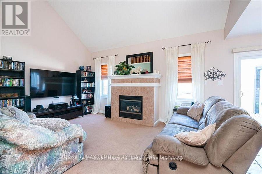 79 Donker Drive, St. Thomas, Ontario  N5P 4L2 - Photo 9 - X12337906