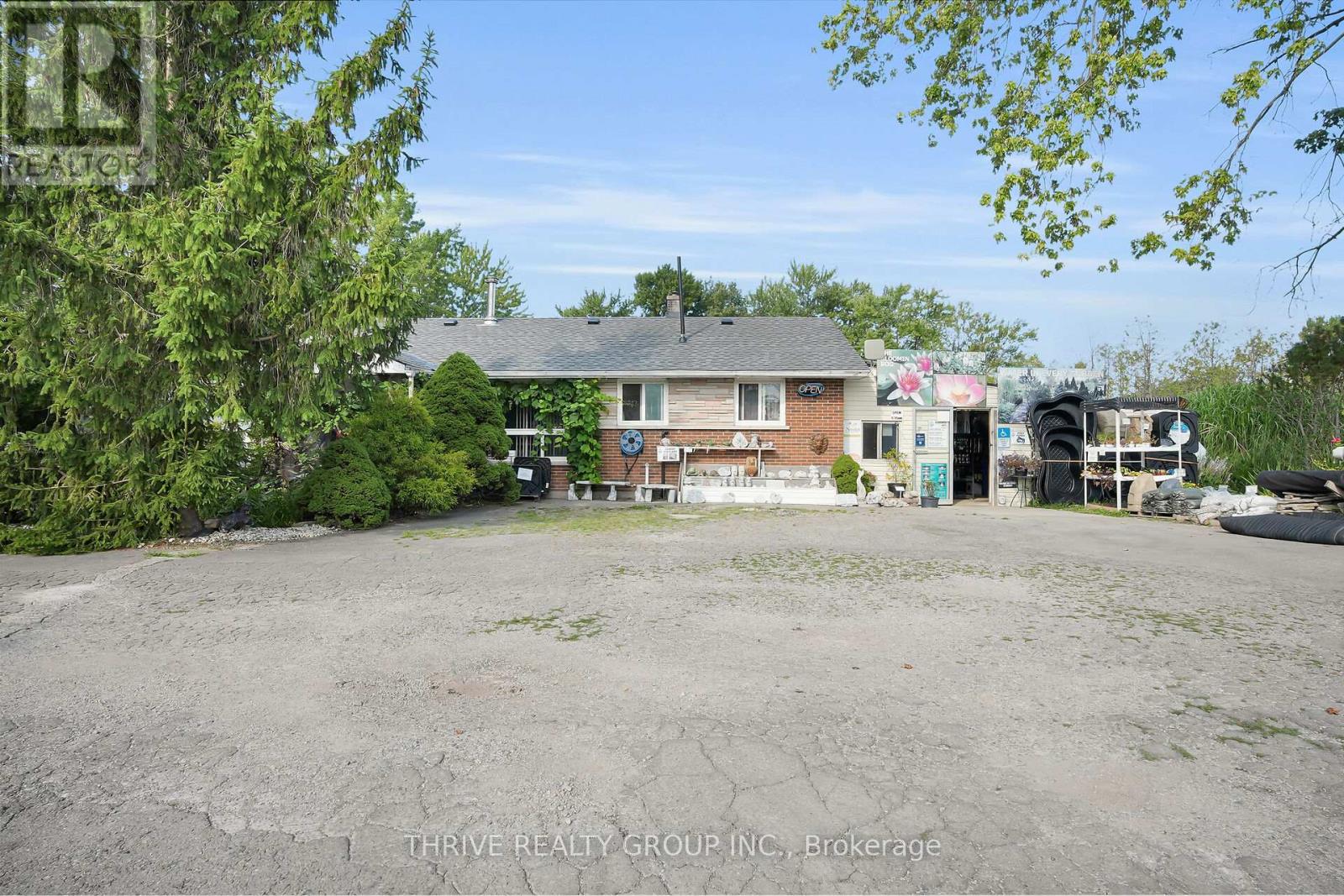 22049 Hyde Park Road, Middlesex Centre, Ontario  N0M 2A0 - Photo 41 - X12337930
