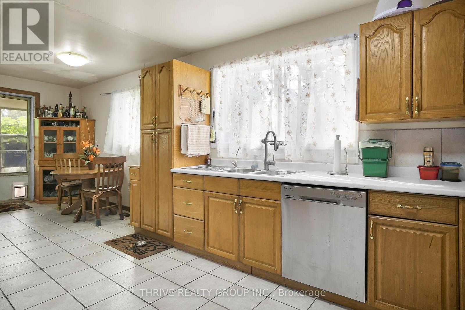 22049 Hyde Park Road, Middlesex Centre, Ontario  N0M 2A0 - Photo 43 - X12337930