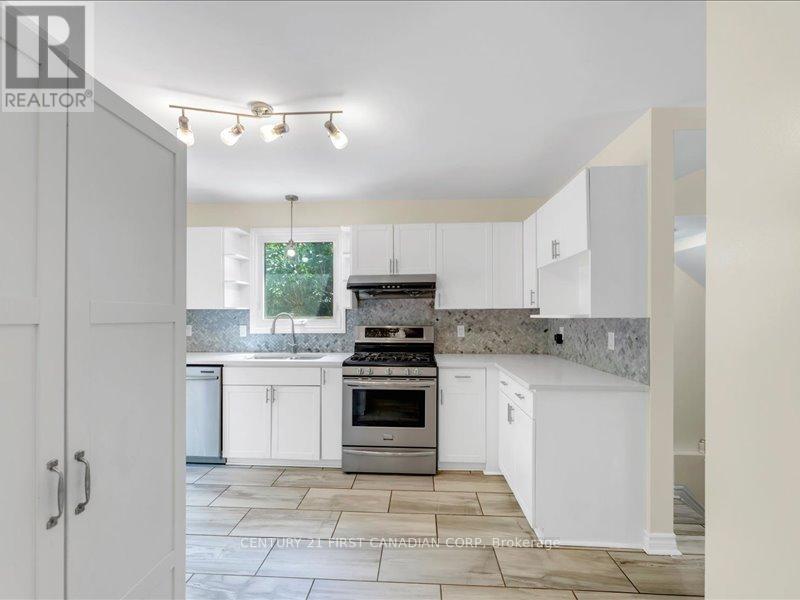 213 Bournemouth Drive E, London East, Ontario  N5V 4S8 - Photo 10 - X12338004