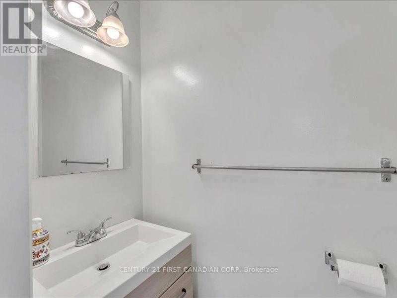 213 Bournemouth Drive E, London East, Ontario  N5V 4S8 - Photo 15 - X12338004