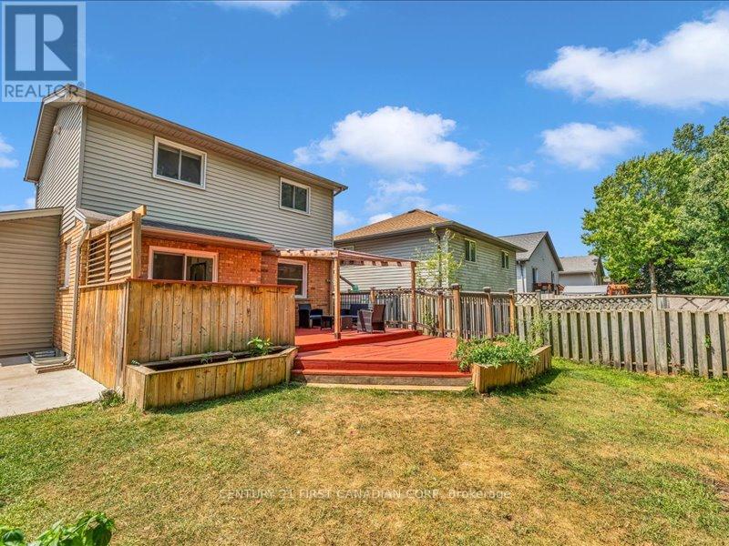 213 Bournemouth Drive E, London East, Ontario  N5V 4S8 - Photo 36 - X12338004