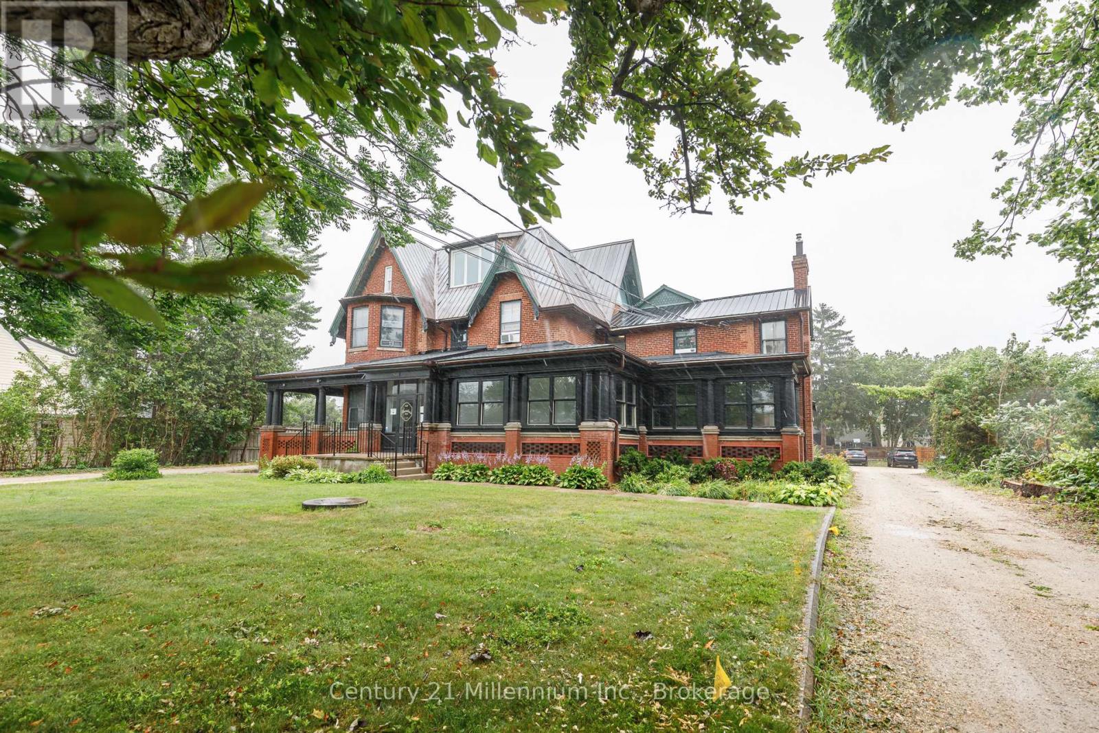 101 - 637 Hurontario Street, Collingwood, Ontario  L9Y 2N6 - Photo 16 - S12337498
