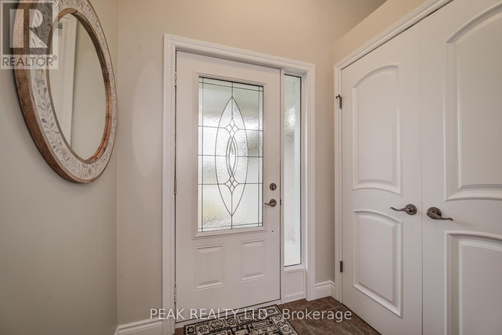 24 Applewood Street, Blandford-Blenheim, Ontario  N0J 1S0 - Photo 8 - X12121902
