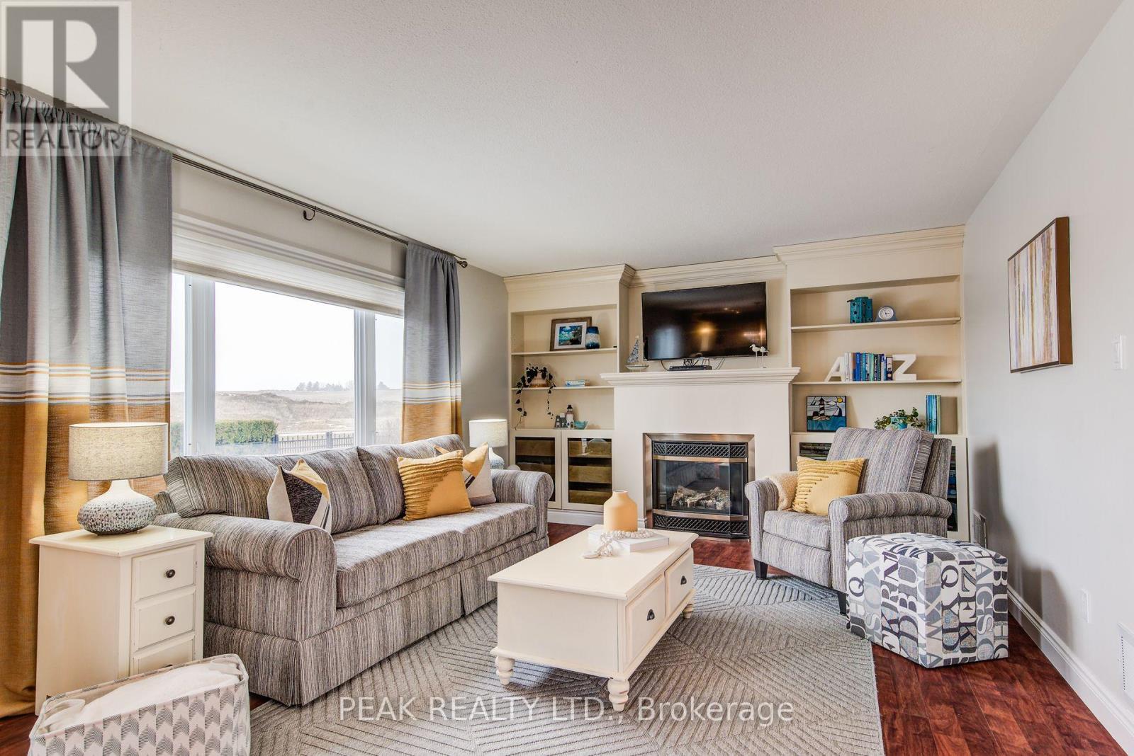 24 Applewood Street, Blandford-Blenheim, Ontario  N0J 1S0 - Photo 12 - X12121902