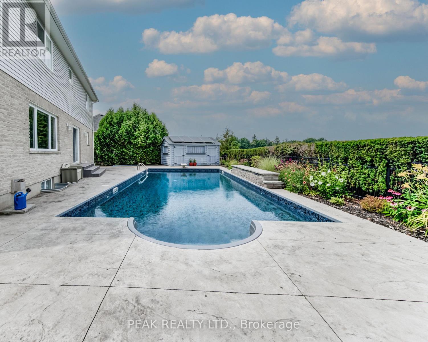 24 Applewood Street, Blandford-Blenheim, Ontario  N0J 1S0 - Photo 4 - X12121902