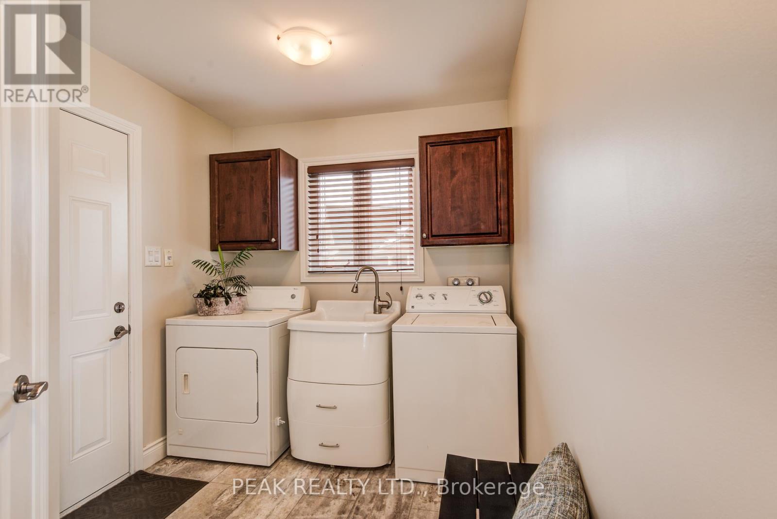 24 Applewood Street, Blandford-Blenheim, Ontario  N0J 1S0 - Photo 22 - X12121902