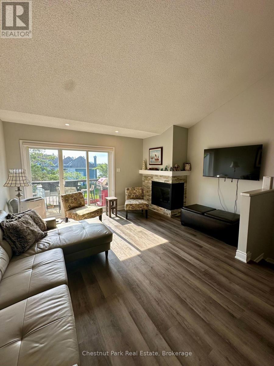 832 Suncrest Circle, Collingwood, Ontario  L9Y 5C7 - Photo 3 - S12337973