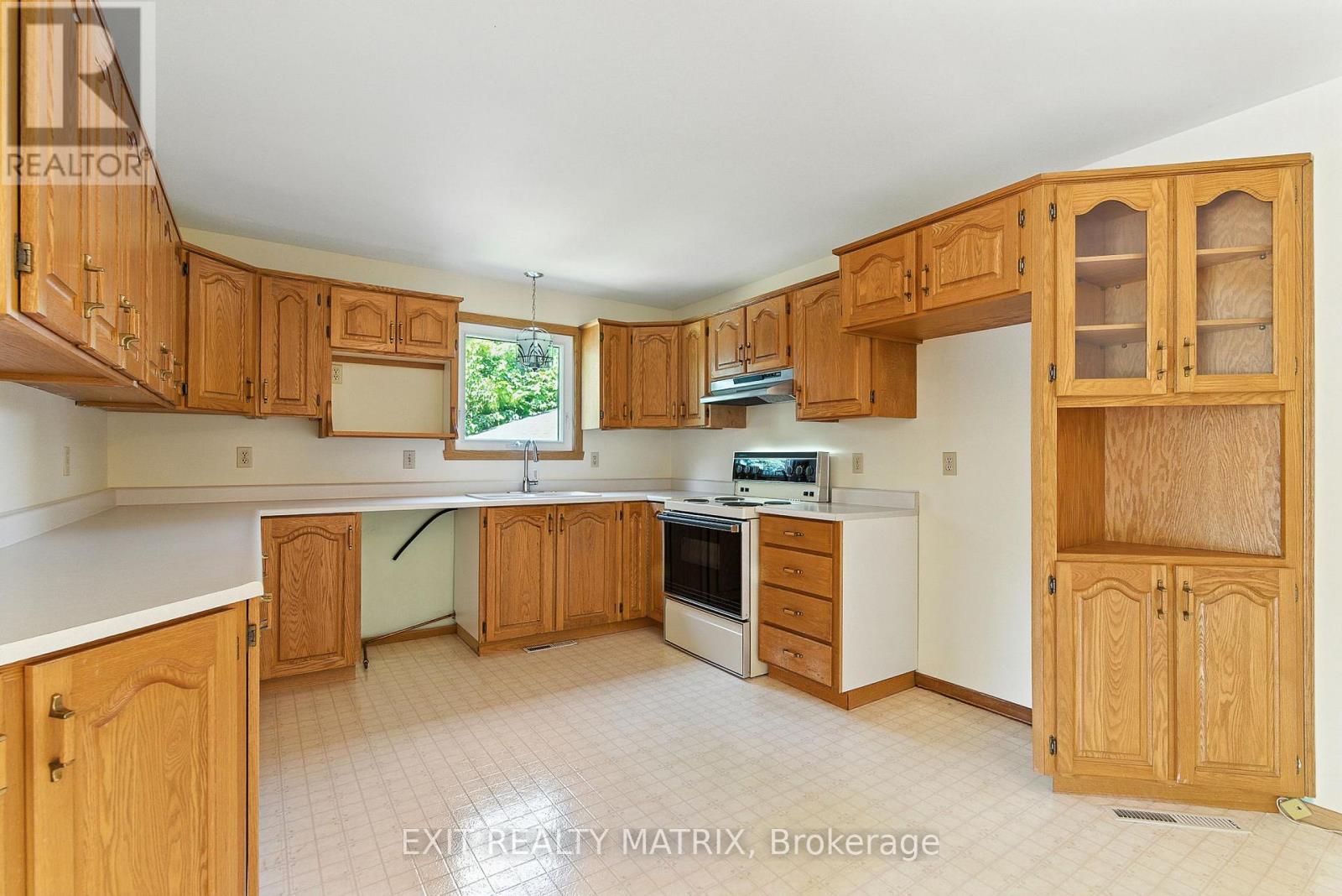 26 Farmers Avenue, Champlain, Ontario  K0B 1R0 - Photo 12 - X12337967