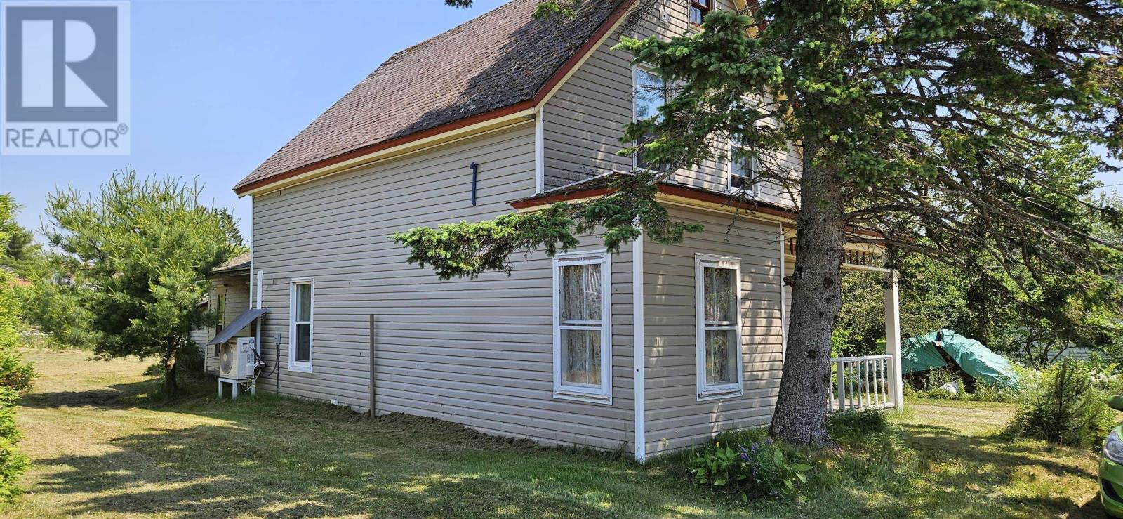 30 Templar Street, Parrsboro, Nova Scotia