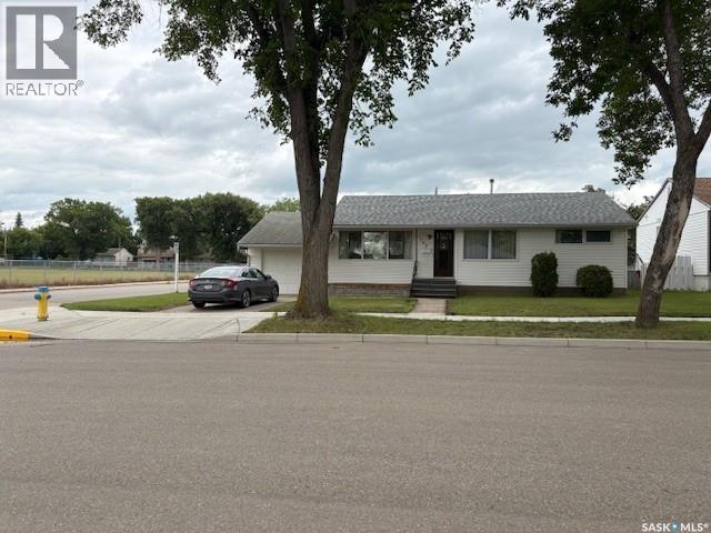 1762 98th Street, North Battleford, Saskatchewan  S9A 0N1 - Photo 1 - SK015304