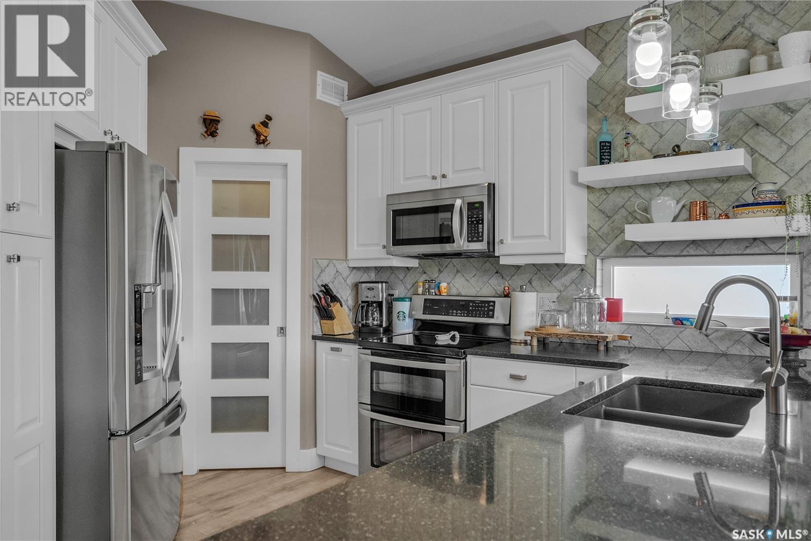 Property at 186 Boykowich BEND image 4