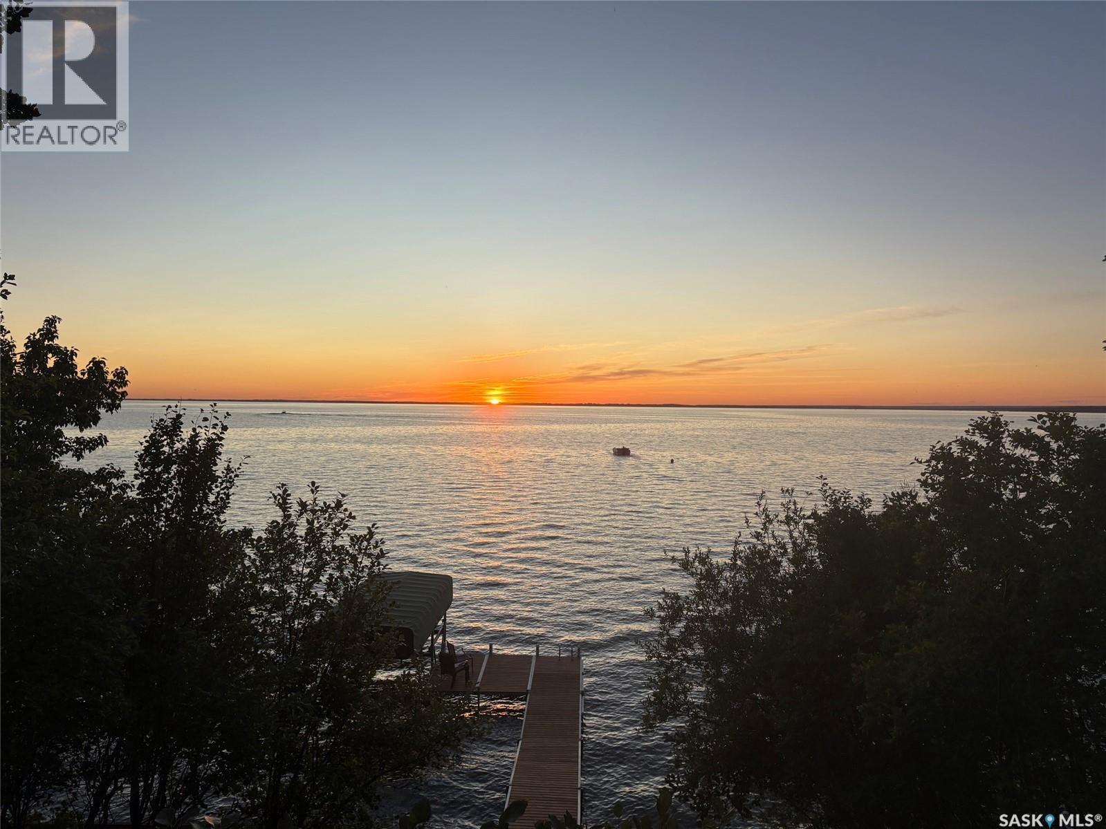 Property at 83 Lakeview AVENUE image 2