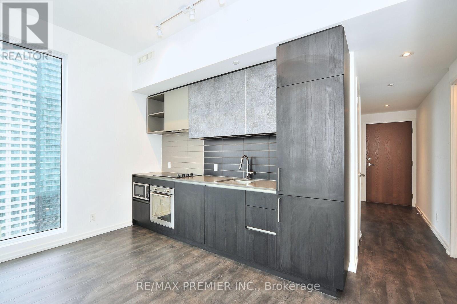 1703 - 1000 Portage Parkway, Vaughan, Ontario  L4K 0C7 - Photo 13 - N12337986
