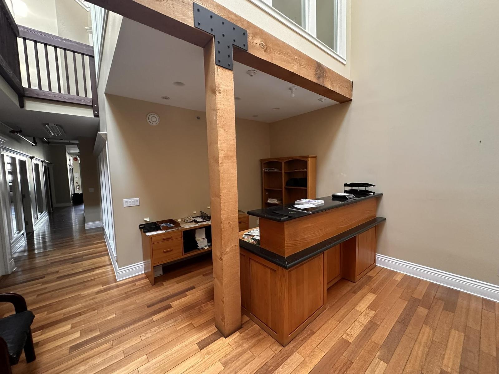 111 15272 Croydon Drive, Surrey, British Columbia  V3Z 0Z5 - Photo 2 - C8071361