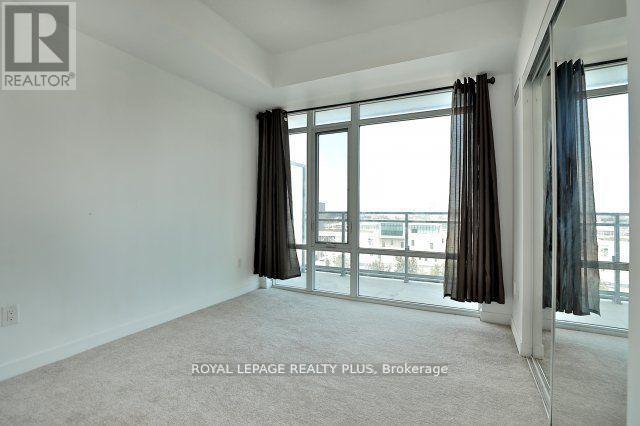 812 - 360 Square One Drive, Mississauga, Ontario  L5B 0G7 - Photo 10 - W12337940