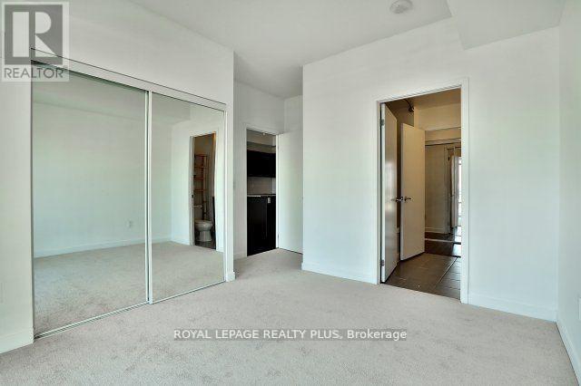 812 - 360 Square One Drive, Mississauga, Ontario  L5B 0G7 - Photo 11 - W12337940