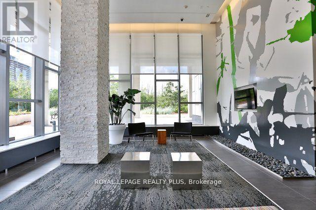 812 - 360 Square One Drive, Mississauga, Ontario  L5B 0G7 - Photo 22 - W12337940
