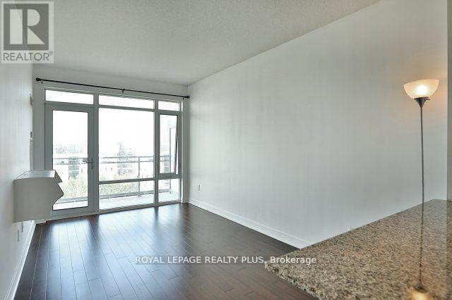 812 - 360 Square One Drive, Mississauga, Ontario  L5B 0G7 - Photo 3 - W12337940