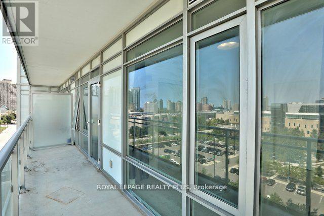 812 - 360 Square One Drive, Mississauga, Ontario  L5B 0G7 - Photo 6 - W12337940