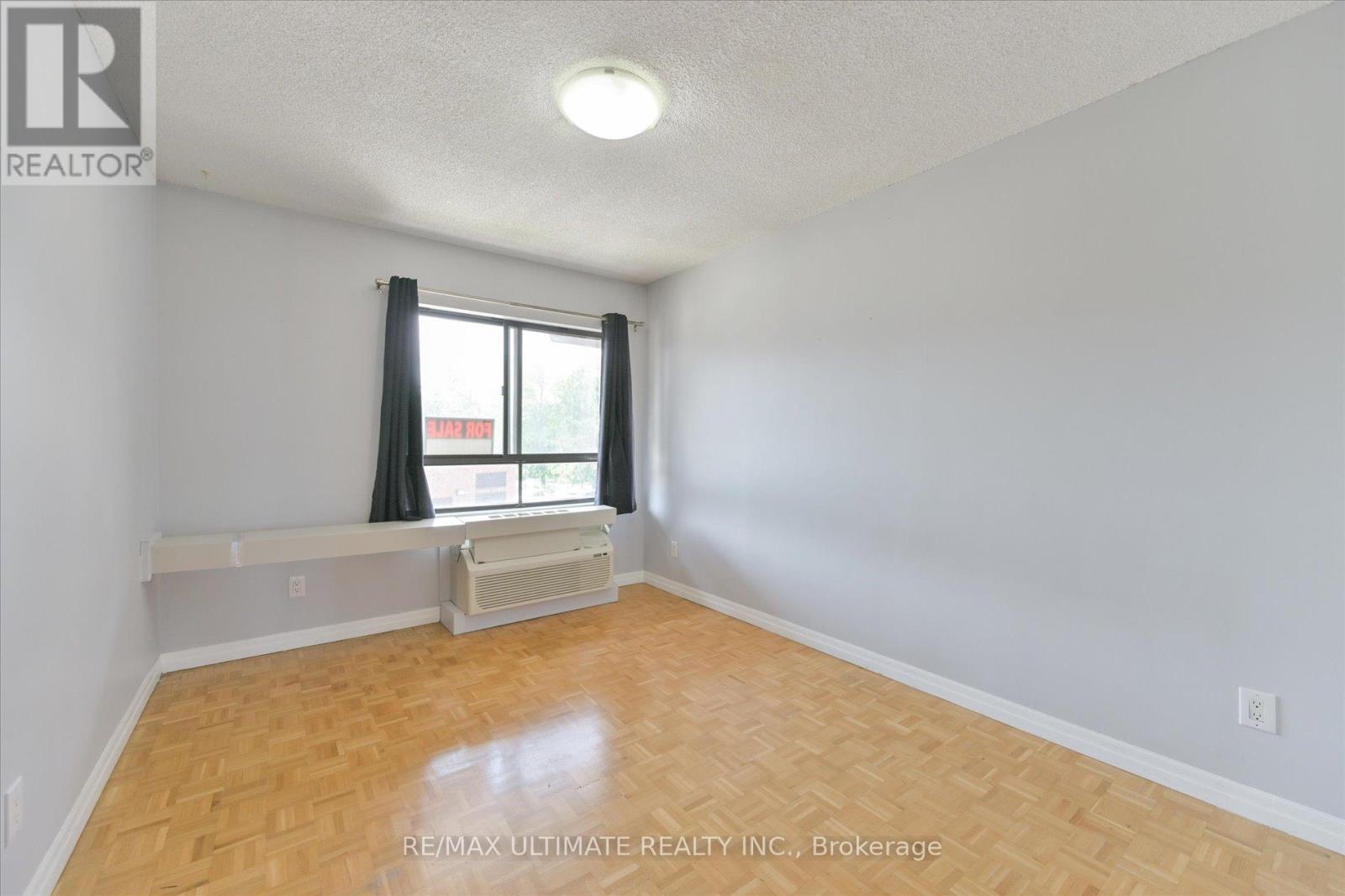 517 - 1000 Cedarglen, Mississauga, Ontario  L5C 3X4 - Photo 11 - W12337946