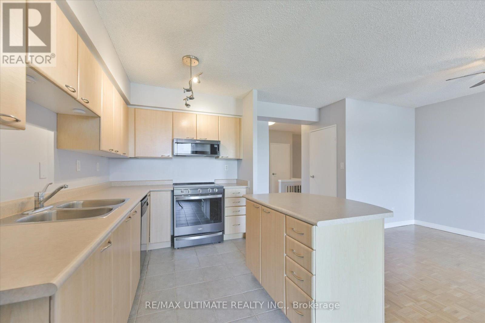 517 - 1000 Cedarglen, Mississauga, Ontario  L5C 3X4 - Photo 31 - W12337946