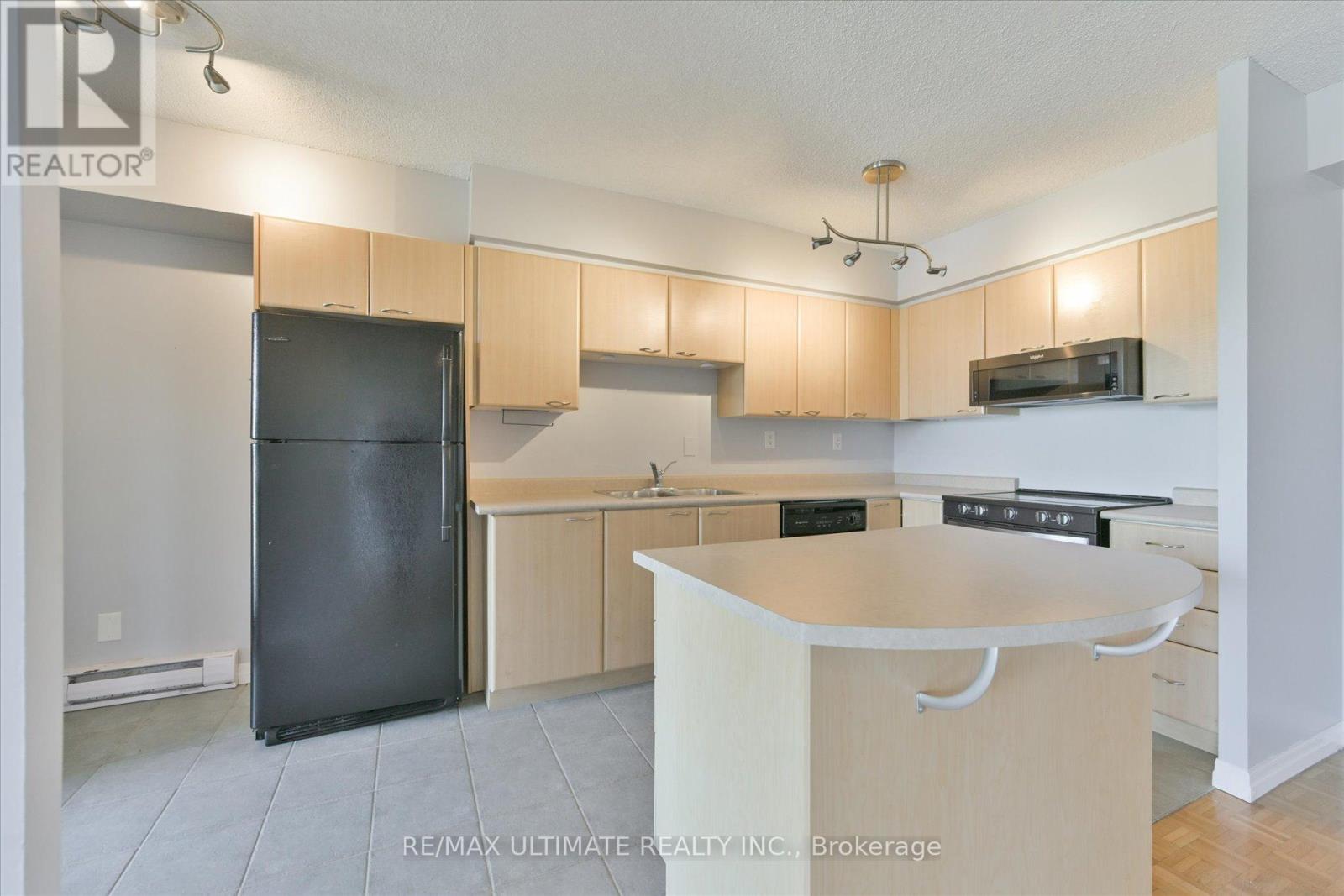 517 - 1000 Cedarglen, Mississauga, Ontario  L5C 3X4 - Photo 7 - W12337946