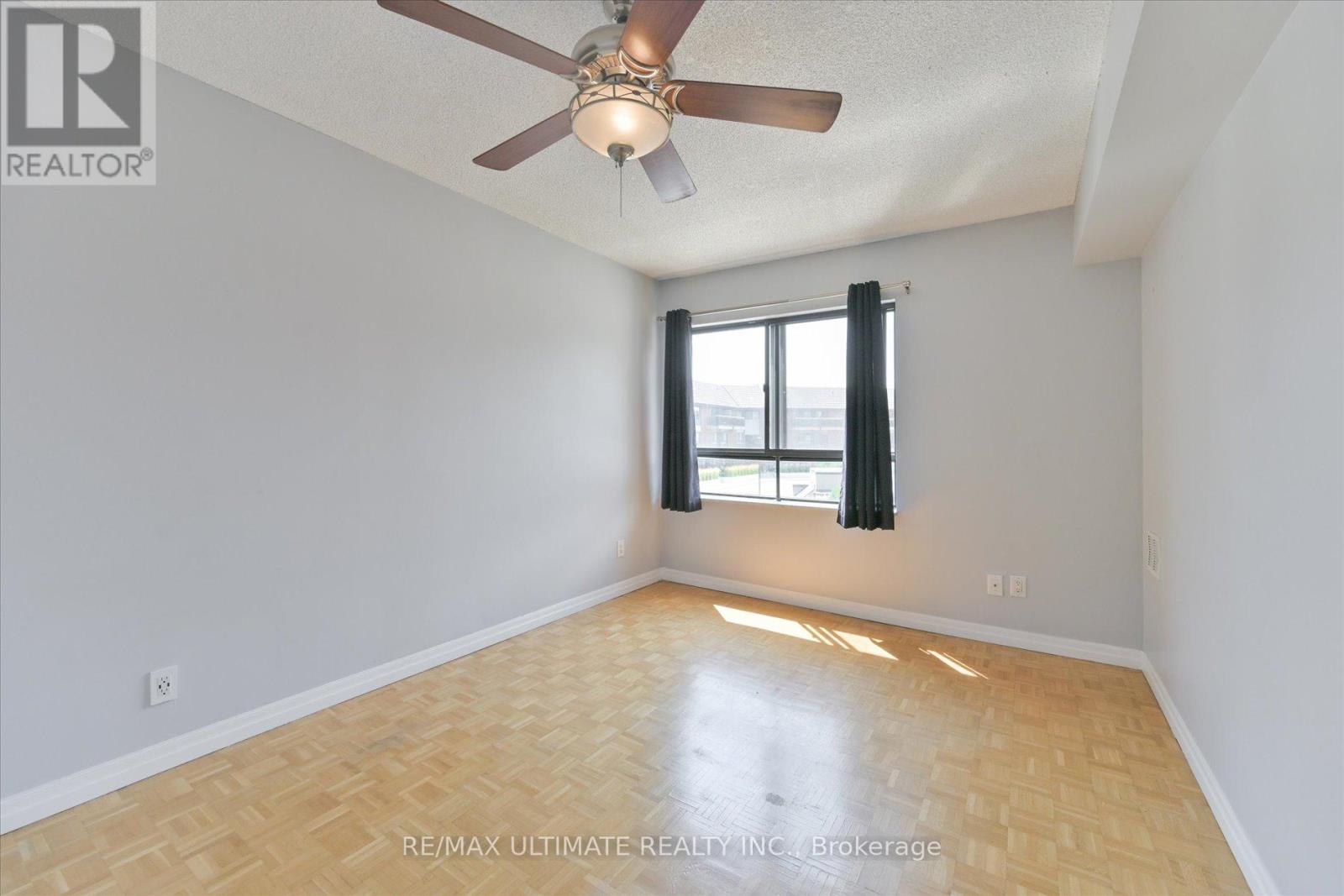 517 - 1000 Cedarglen, Mississauga, Ontario  L5C 3X4 - Photo 8 - W12337946