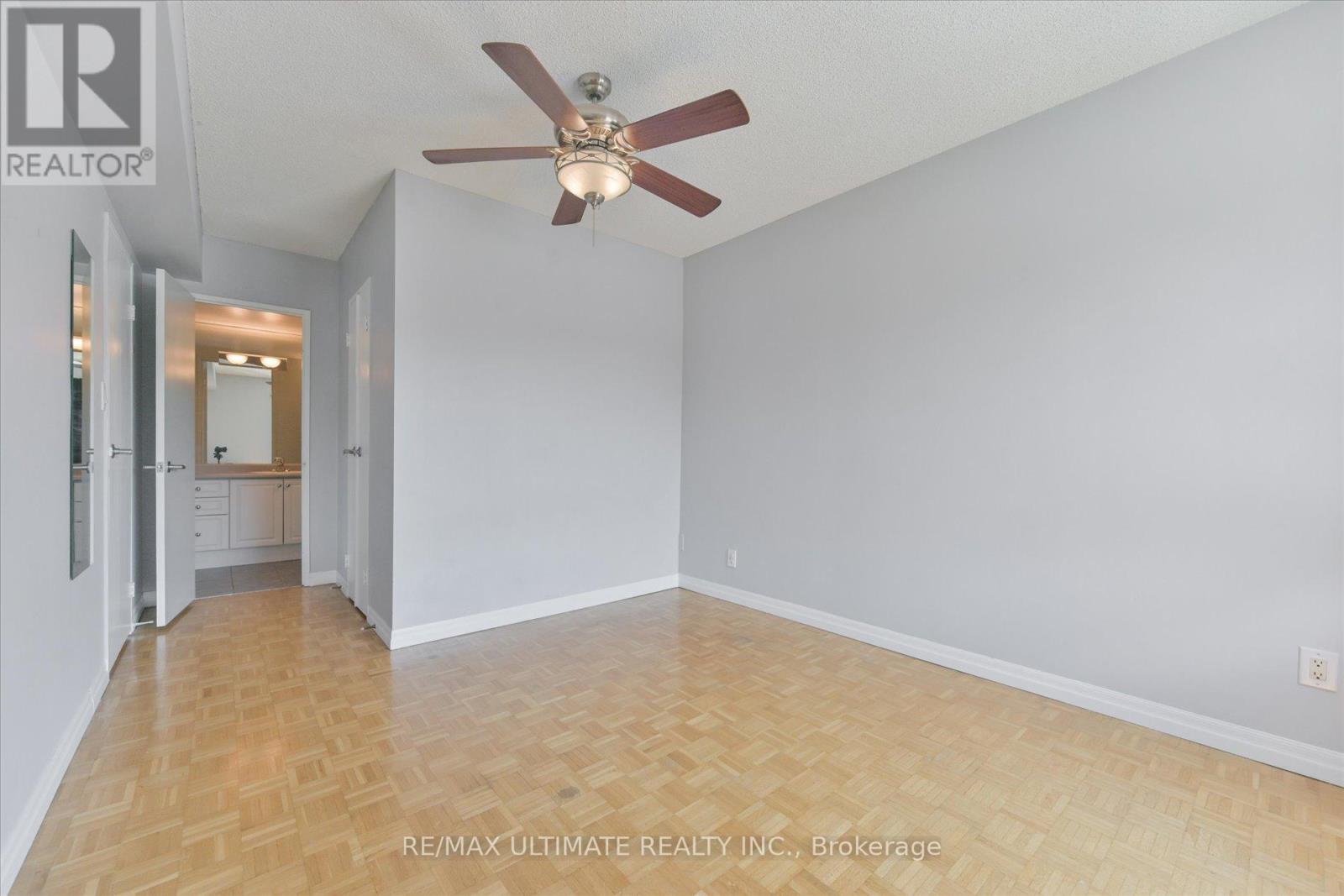 517 - 1000 Cedarglen, Mississauga, Ontario  L5C 3X4 - Photo 9 - W12337946