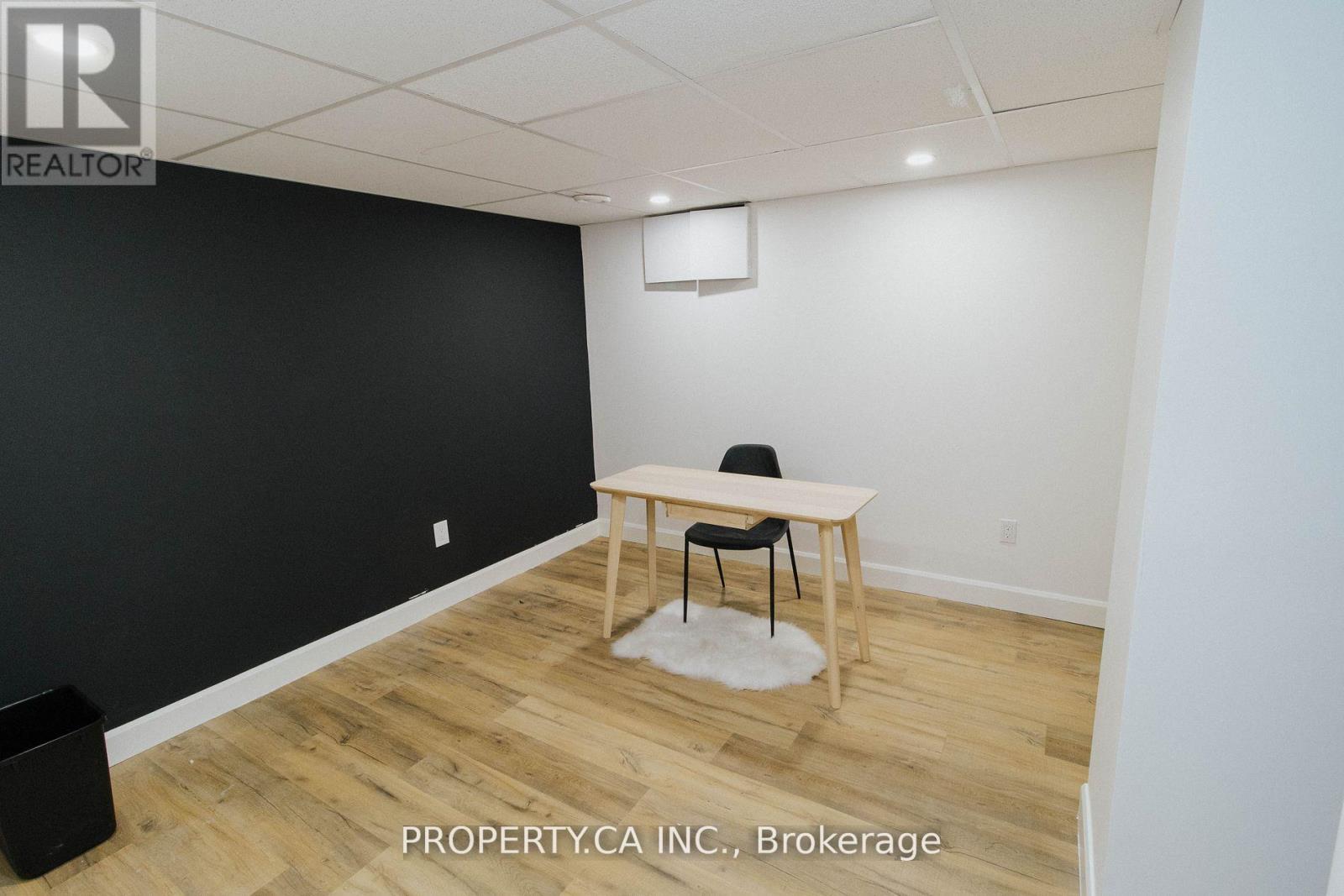 Lower - 154 Kerr Street, Oakville, Ontario  L6K 3A7 - Photo 7 - W12338000