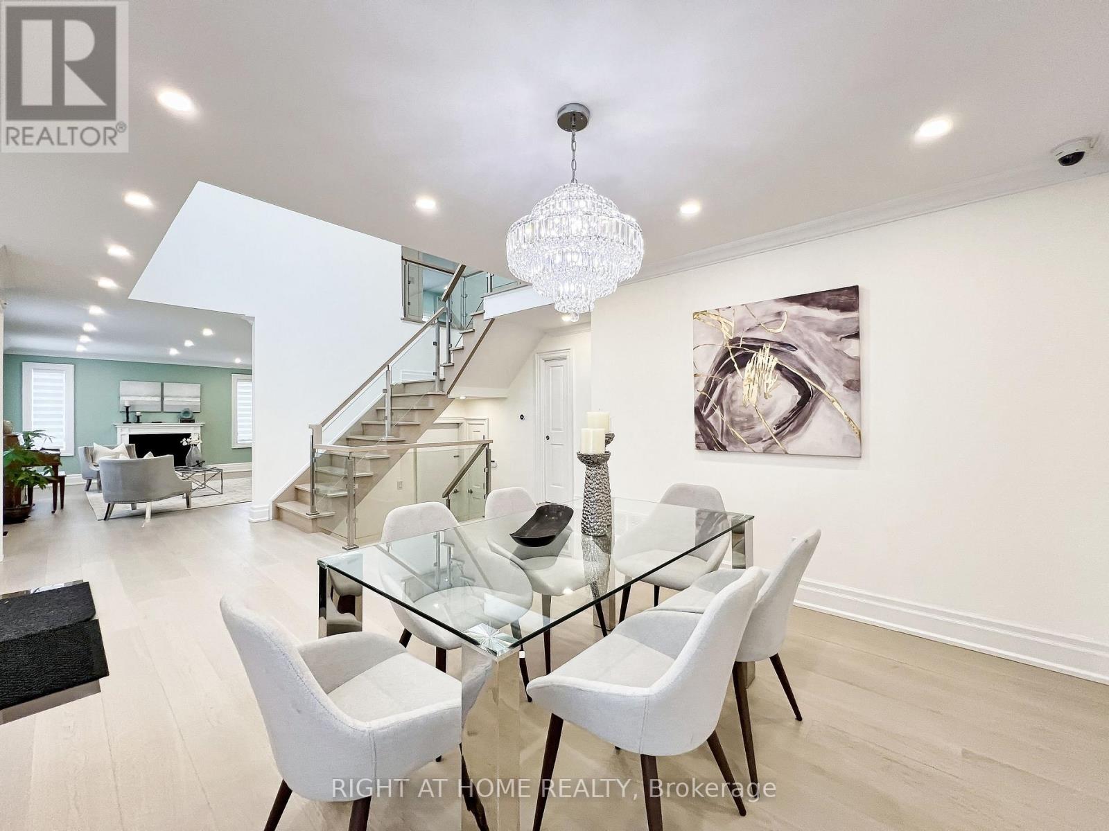 152 Holmes Avenue, Toronto, Ontario  M2N 4M6 - Photo 11 - C12337375