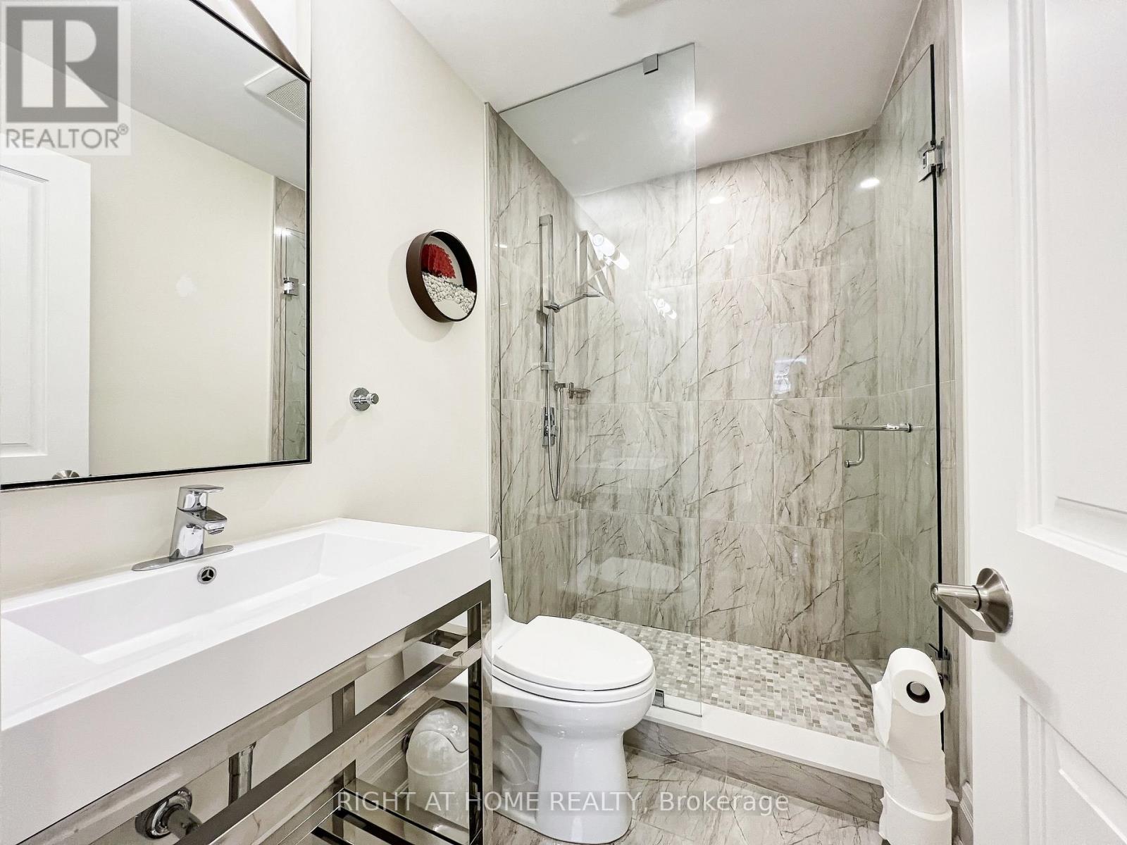 152 Holmes Avenue, Toronto, Ontario  M2N 4M6 - Photo 18 - C12337375