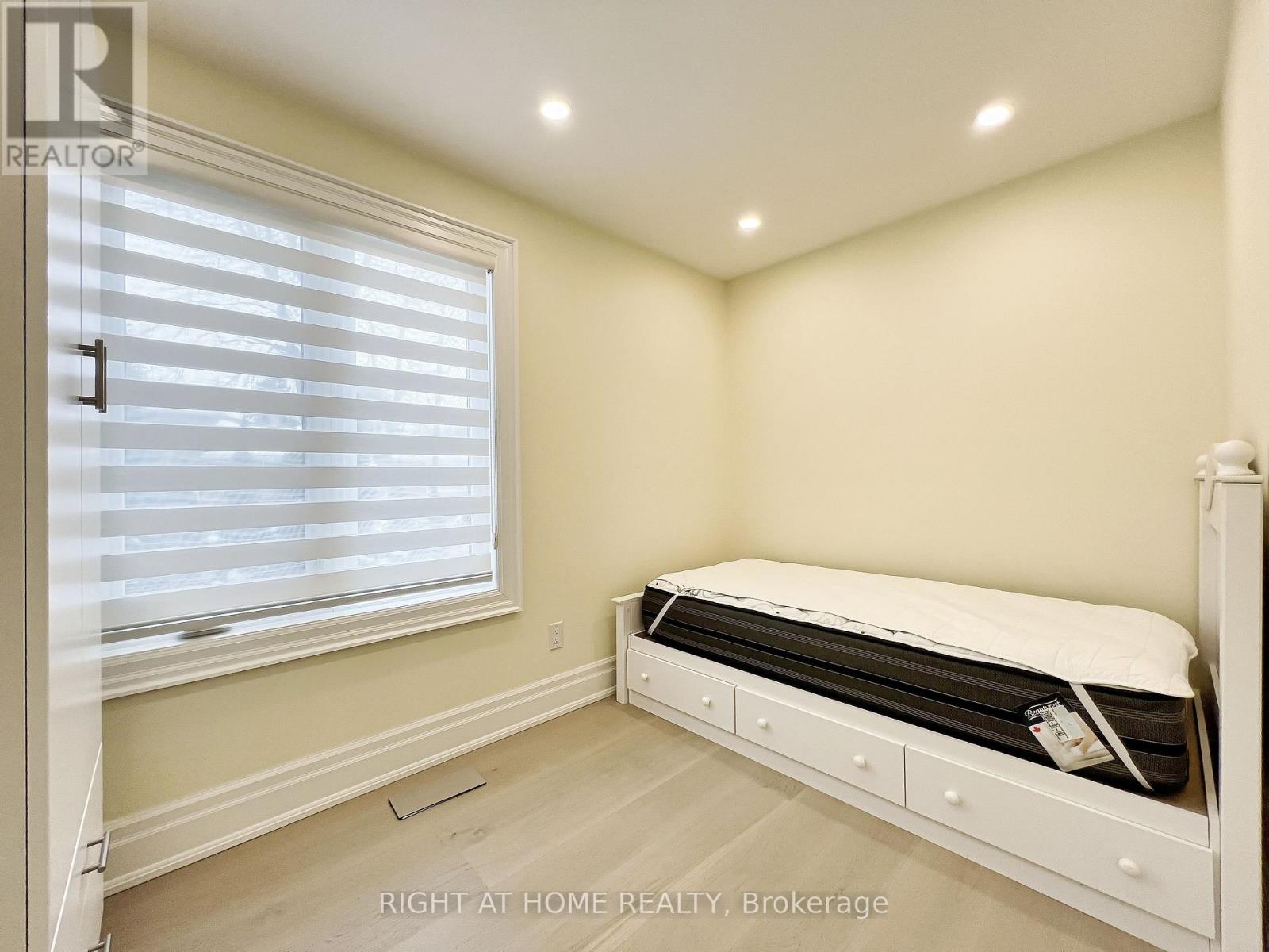 152 Holmes Avenue, Toronto, Ontario  M2N 4M6 - Photo 19 - C12337375