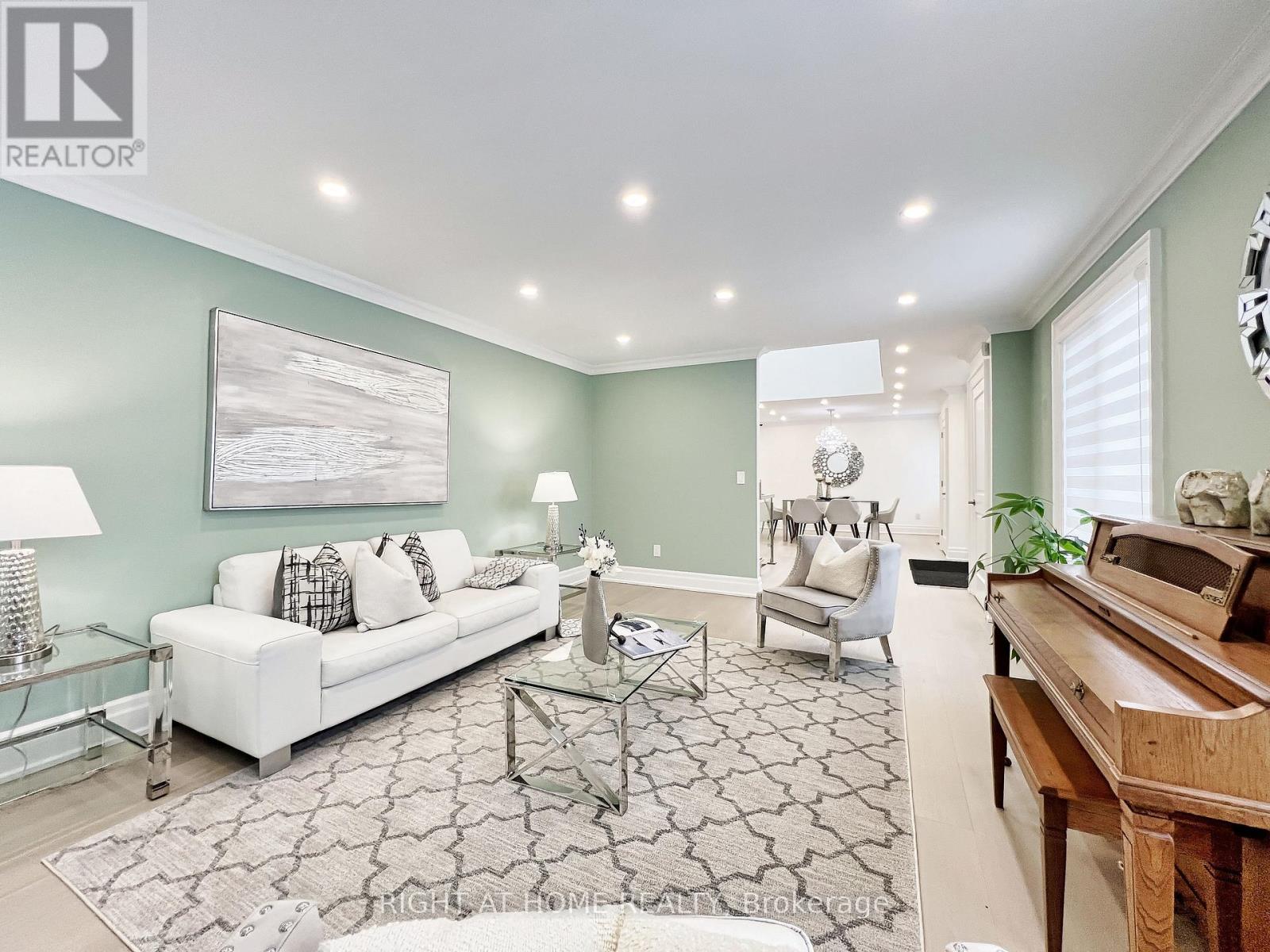 152 Holmes Avenue, Toronto, Ontario  M2N 4M6 - Photo 8 - C12337375