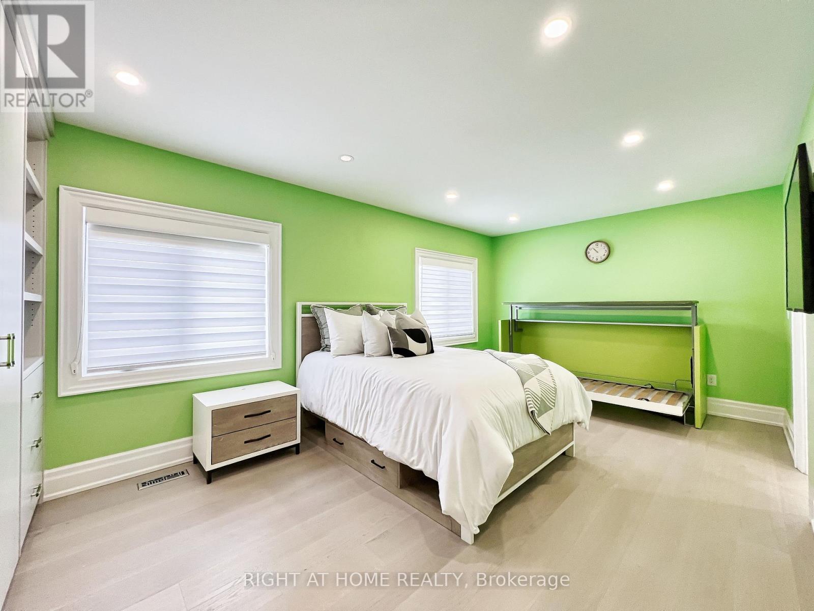 152 Holmes Avenue, Toronto, Ontario  M2N 4M6 - Photo 32 - C12337375