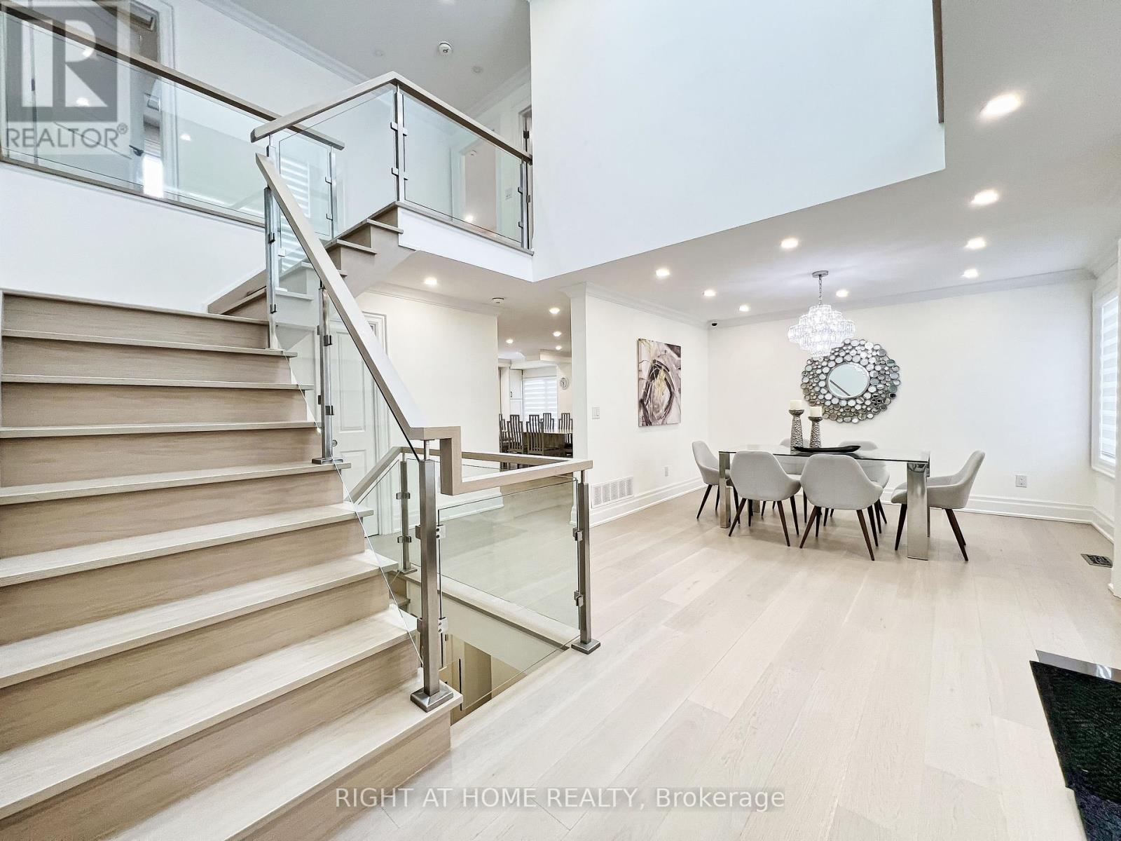 152 Holmes Avenue, Toronto, Ontario  M2N 4M6 - Photo 9 - C12337375