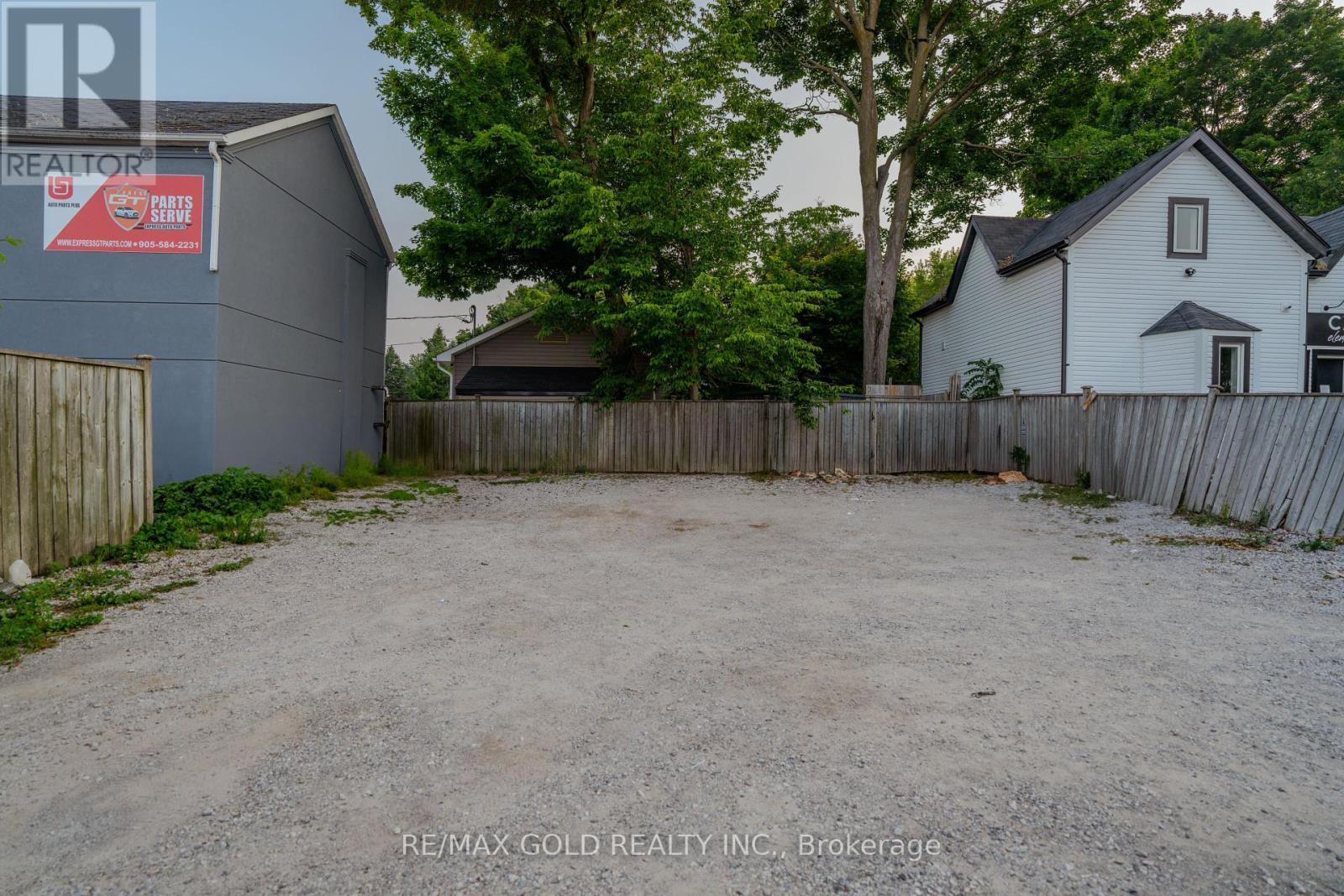 15958 Airport Road, Caledon, Ontario  L7C 1K5 - Photo 14 - W12305227