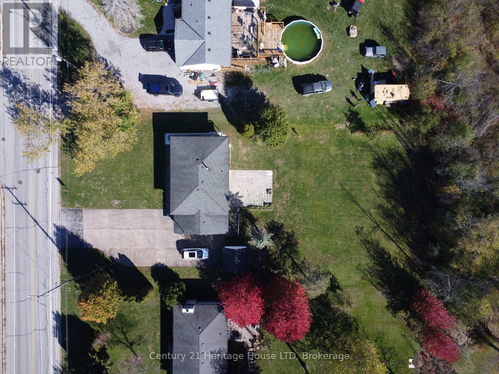 310 Albany Street, Fort Erie (Lakeshore), Ontario L2A 1L9 - Photo 17 - X12336391