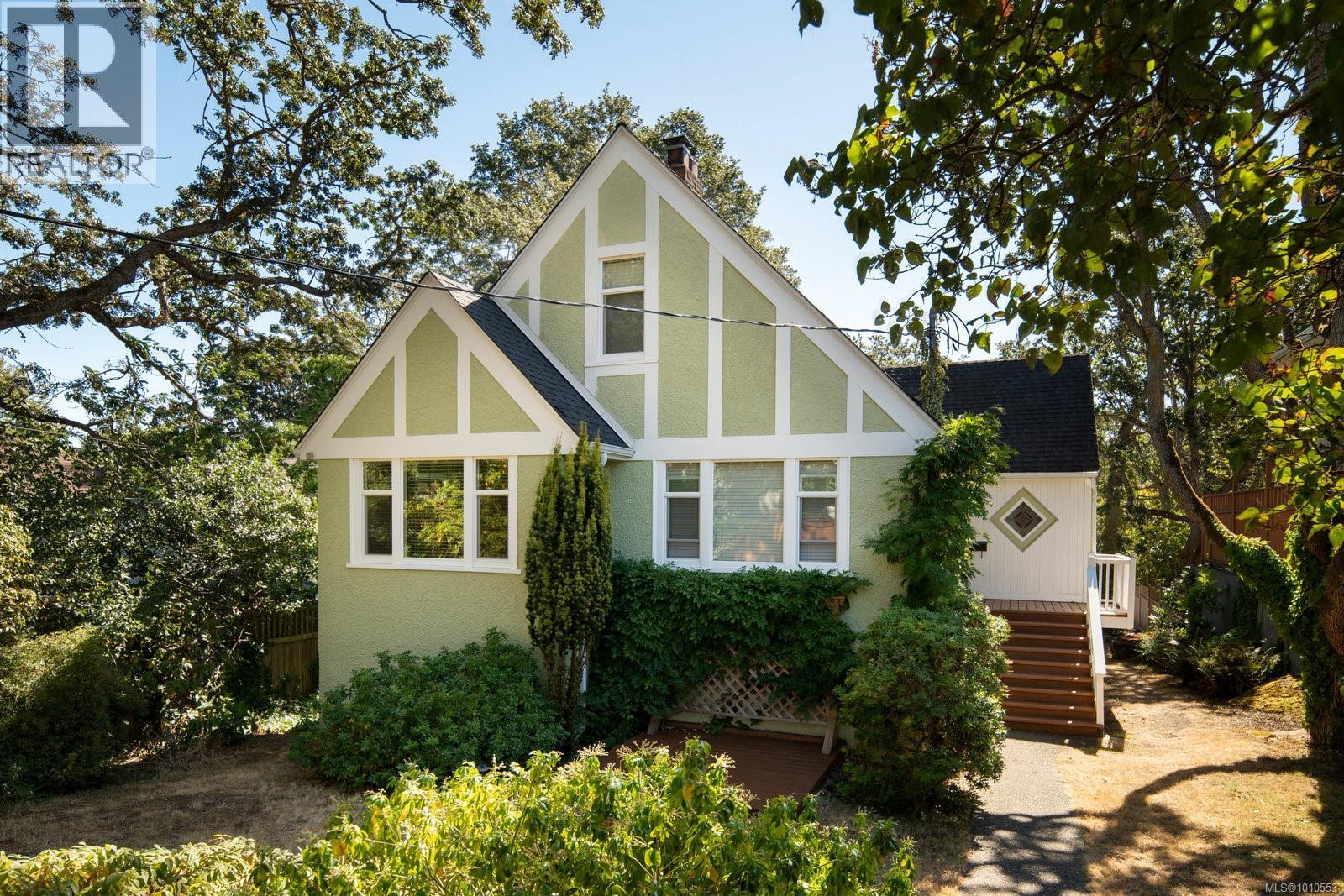Property at 1959 Hampshire Rd image 3