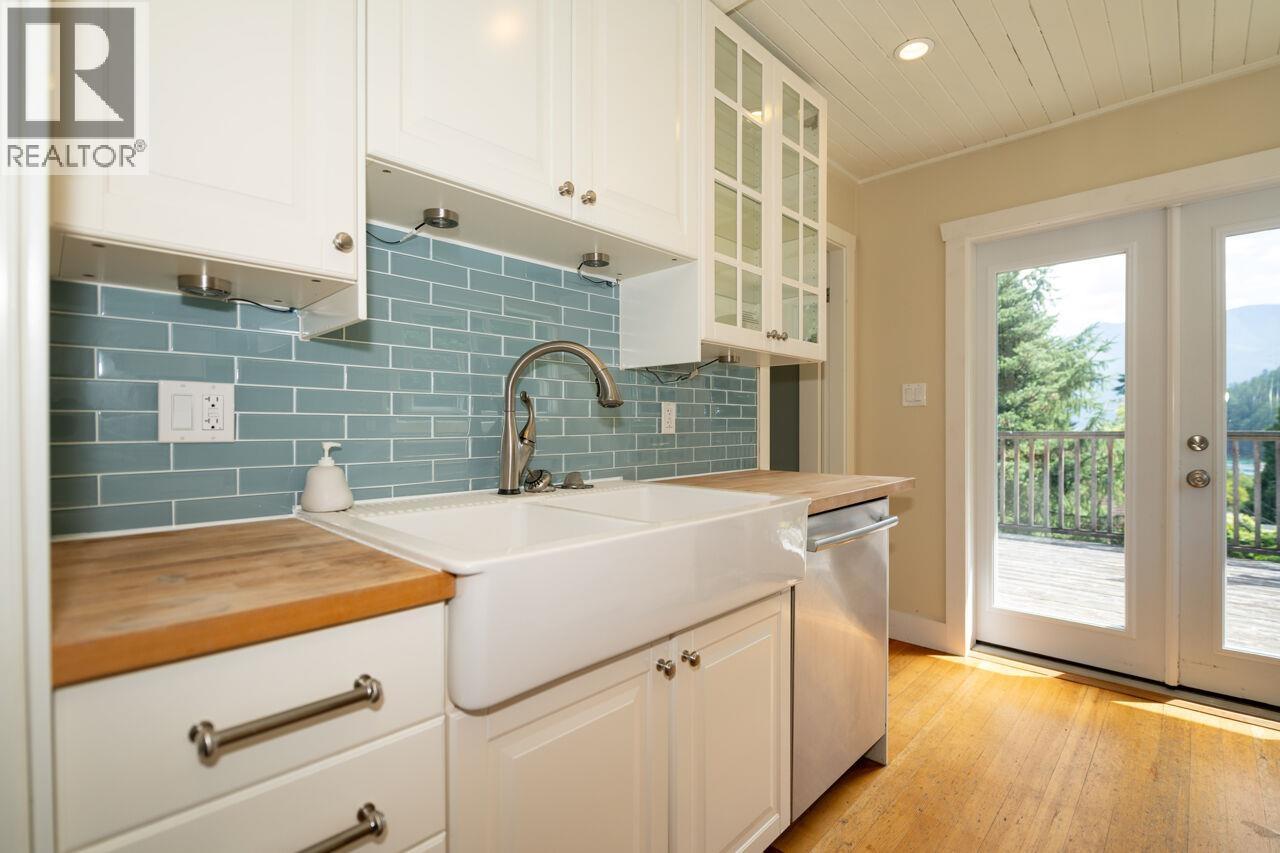 Property at 987 DORMAN ROAD image 5