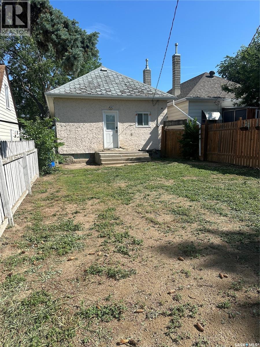 Property at 151 Coteau STREET W image 3
