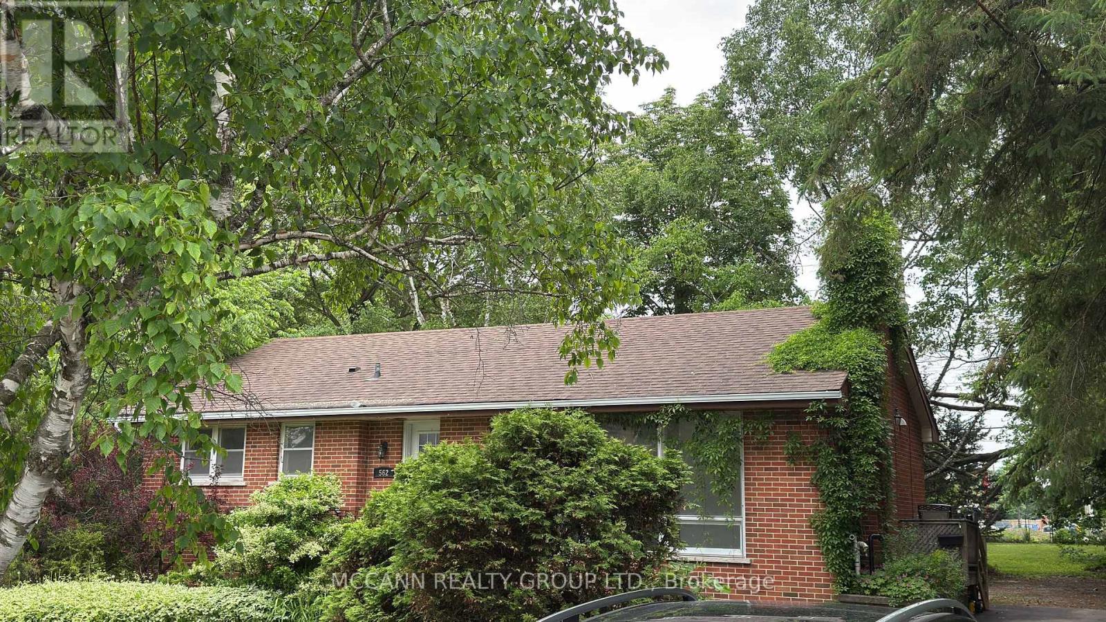 A - 562 Mulock Court, Newmarket, Ontario  L3Y 5H2 - Photo 1 - N12268151